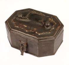 Indian Plain Brown Brass Paan Daan Box for Home Decoration