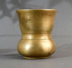 Handmade High-Quality Brass Water Pot for Home Decoration