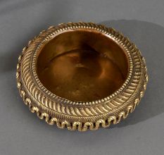 Sturdy High-Quality Brass Ashtray for Home Decoration