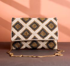 Luxury Geometric Beaded Clutch with Gold Chain – Ivory, Gold & Black Diamond Pattern