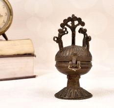 Vintage Finish Brass Sindoor Box with Lid for Decoration