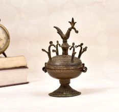 High-Quality Brass Sindoor Box with Lid in Vintage Finish