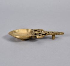 Indian Vintage Finest Brass Aarti Lamp for Prayer Room