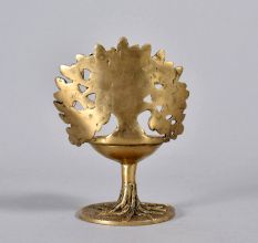Vintage High-Quality Brass Oil Lamp in Fine Work for Decor