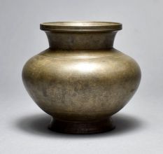Plain Brass Water Pot for Home Decoration from Gujarat