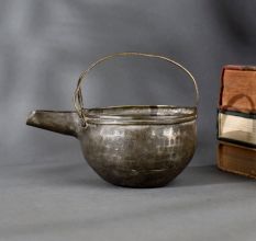 Vintage Brass Serving Pot Traditional Handcrafted Vessel with Handle for Rustic Kitchen and Decor