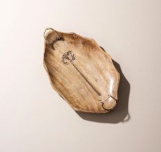 Heartfelt Curved Charm Oval Platter