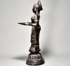 Deep Stand In Lady Style With Fine Work
