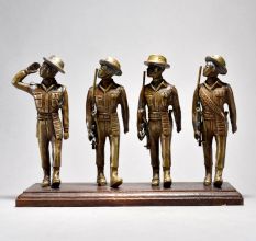 Vintage Soldiers Saluting Collectible Set on Wooden Stand