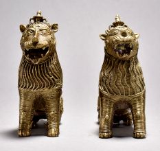 Sitting Tribal Lion Pair with Jali Design
