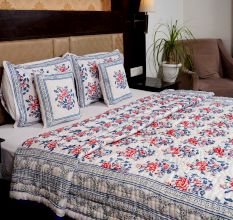 Classic Jaipuri Floral Quilt