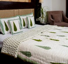 Botanic Charm Cotton Quilt