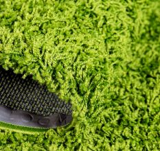 Trendy Green Shaggy Bedroom Rug