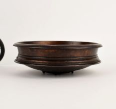 Minimalist Round Brass Handmade Urli for Decoration