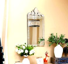 Leaf Crest Wall Mirror