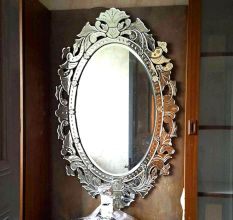 Opulent Bloom Oval Mirror