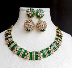 Handcrafted Artistic Cluster Necklace Jewellery Set