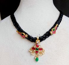 Handmade Graceful Silk Necklace Jewellery Set