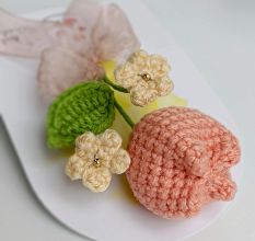 Peach Crochet Tulip With Ivory Accent With Ivory Accent