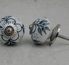 Grey Hawthorn Knob (1)