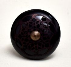 Black Strewn Flat Knob