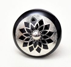 Black Strewn Flat Knob