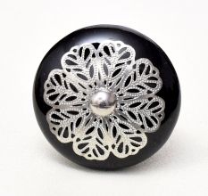Black Strewn Flat Knob