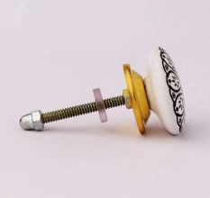 Black Daisy Flat Knob