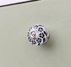Black Tiny Flower Ceramic Knob