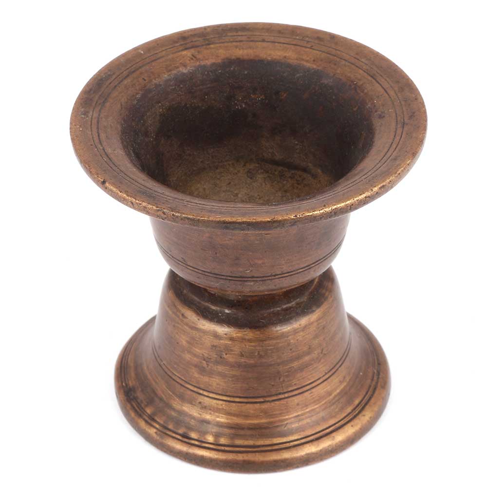 Bronze Peekdaan With Long Base