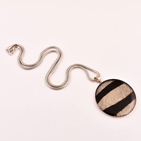 Striped Pendant Necklace New Beautiful Jewellery