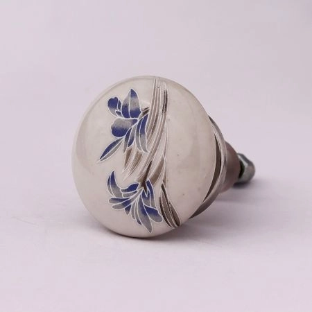 Silk Irise Flower Flat Knob