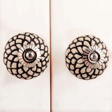 Cream Black Etched Floral Knob