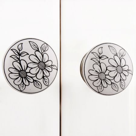 White Black Sunflower Knob