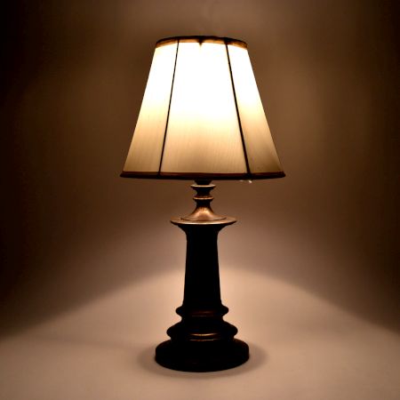 Traditional Table Lamp