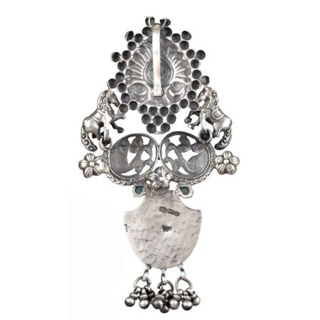 92.5 Sterling Silver Pendant Carved With Twin Horse Statues Peacocks On Either Side And Ghungaroos