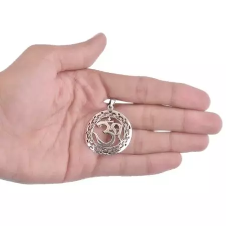 925 Sterling Silver Pendant Round Floral Border Om Symbol Pendant