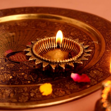 Hand crafted Sunflower Brass Oil Lamp