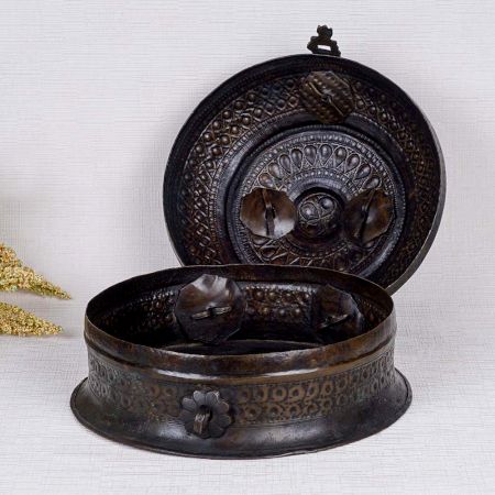 Engraved Vintage Jewelry Box for Decor