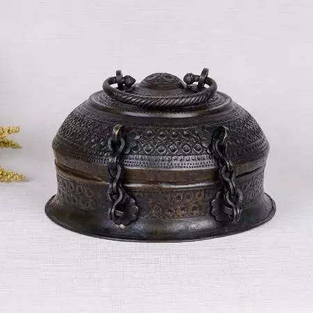 Engraved Vintage Jewelry Box for Decor