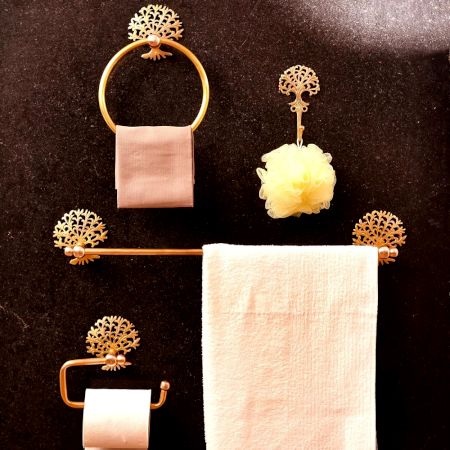 Handcrafted Premium Brass Tree Hanger in Set of 4