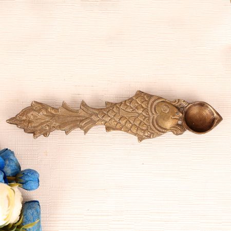 Handcrafted Vintage Aarti Lamp Made of Finest Brass