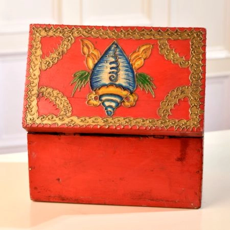 Colourful Flower Engraved Jewelry Box Made of Premium Wood