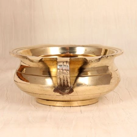 Handmade Shiny Golden Finish Brass Urli for Flower Decor