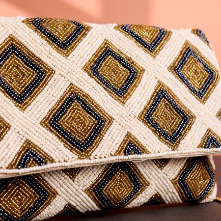 Luxury Geometric Beaded Clutch with Gold Chain – Ivory, Gold & Black Diamond Pattern