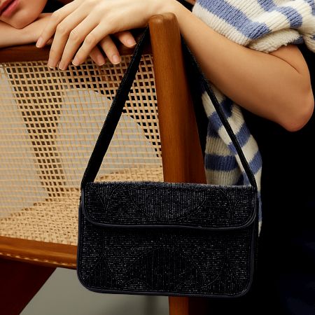 Luxury Handmade Beaded Shoulder Bag – Black Geometric Pattern