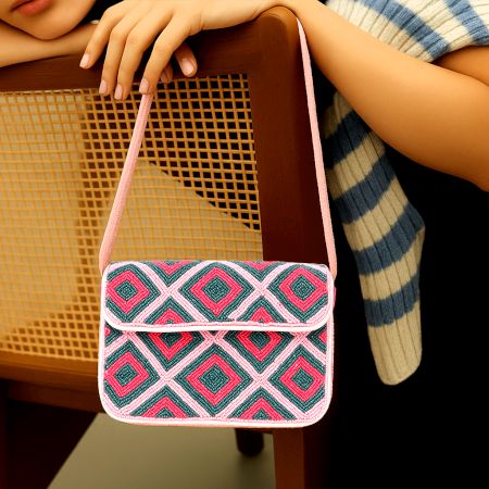 Luxury Handmade Colorful Beaded Shoulder Bag – Pink & Green Diamond Geometric Pattern Purse
