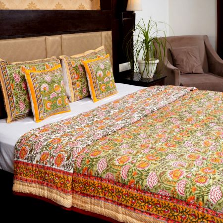 Floral Paradise Cotton Quilt