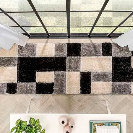 Modern handmade Shaggy Hall Rug