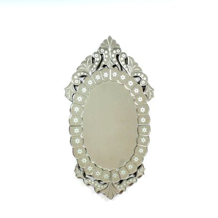 Scalloped Star Oval Mirror
